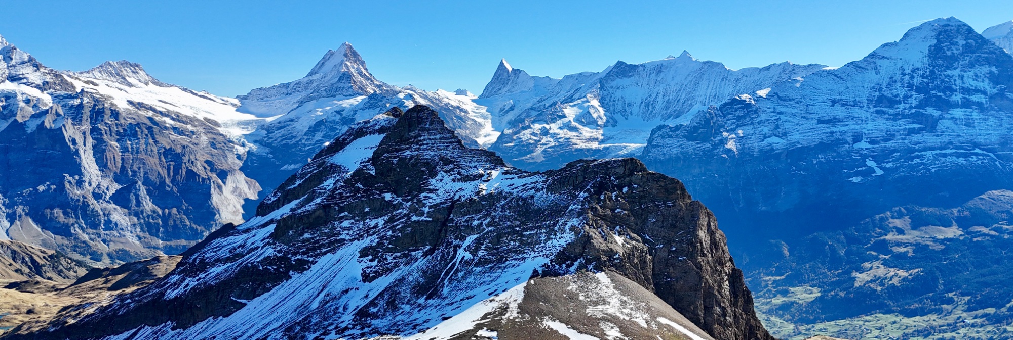 Alpine ridge leading toward the Schreckhorn massif